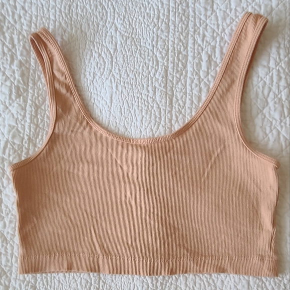 Cropped Tank Tops (4) - Picture 5 of 5